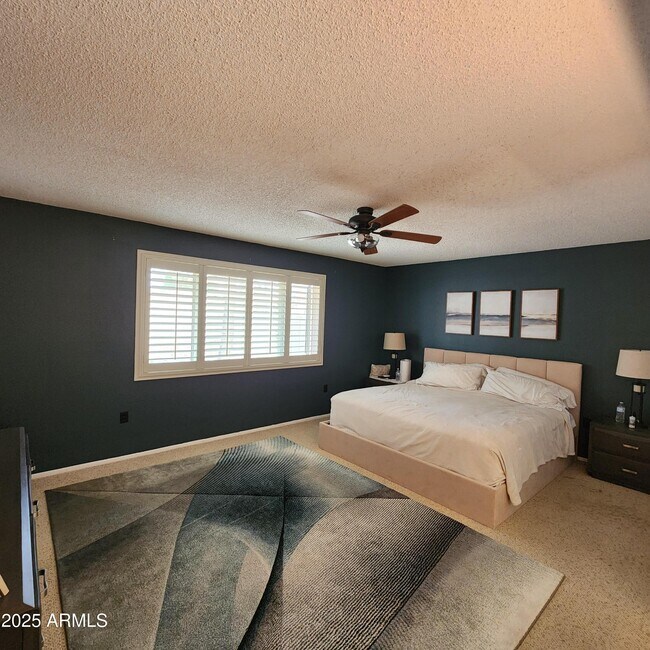 Foto del edificio - 12826 W Crystal Lake Dr