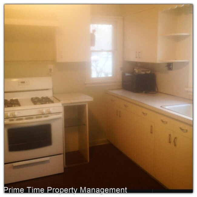 Building Photo - 2 br, 1 bath House - 460 N 600 E