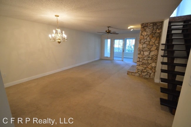 Building Photo - 3 br, 2 bath House - 2035 Lake Alden Drive