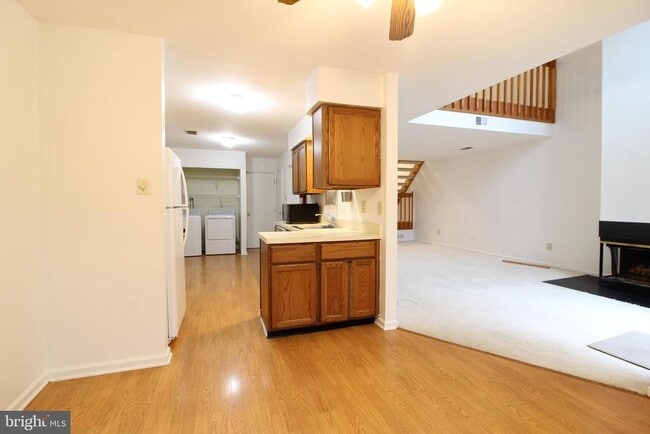 Building Photo - 30 Chicopee Dr