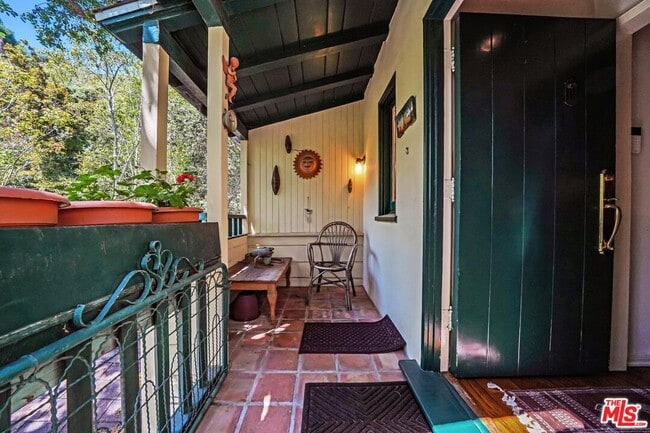 Foto del edificio - 7503 Willow Glen Rd