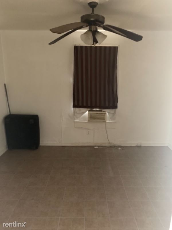 Foto del edificio - 3 br, 1 bath House - 1420 N Acadian Thruway