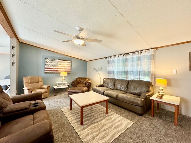 Foto del edificio - Life Just Got Better.-Short Term Rental