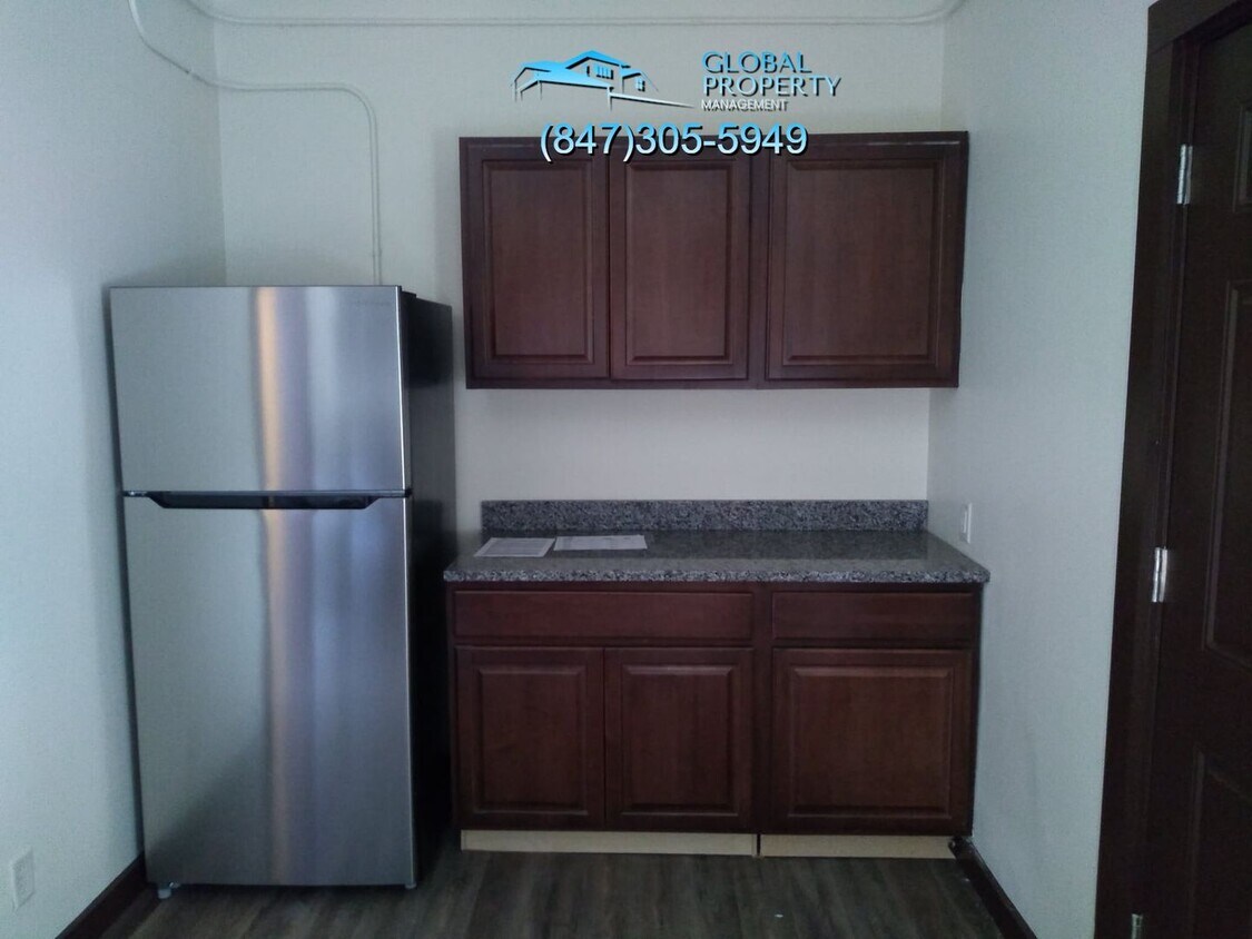 Foto principal - 6311 27th Ave
