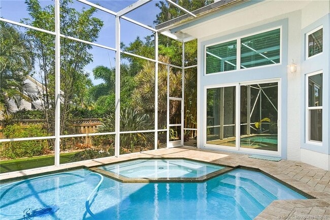 Foto del edificio - 158 S River Rd