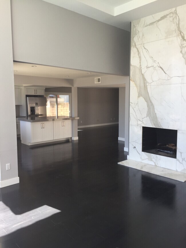 Foto del edificio - 1636 Castlehill Ct