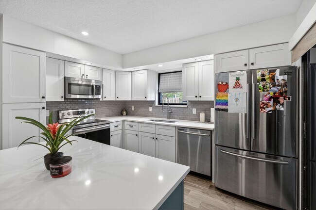 Foto del edificio - 110 N Delaware Blvd