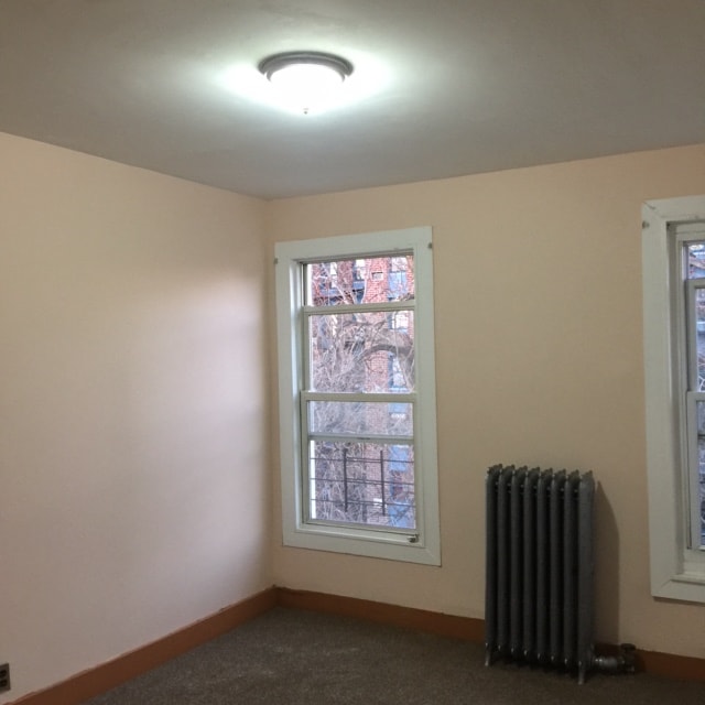 Building Photo - 415 Monroe St