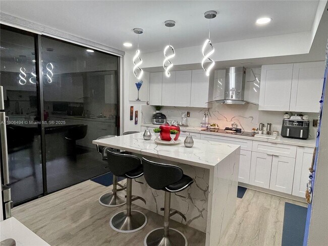 Foto del edificio - 8635 NW 8th St