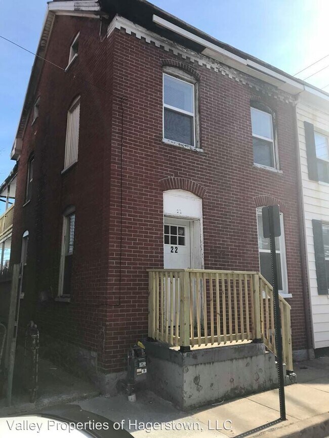 Foto del edificio - 3 br, 1 bath House - 22 S Locust St