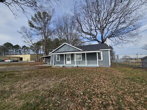 Building Photo - 2034 Jenkins Dairy Rd