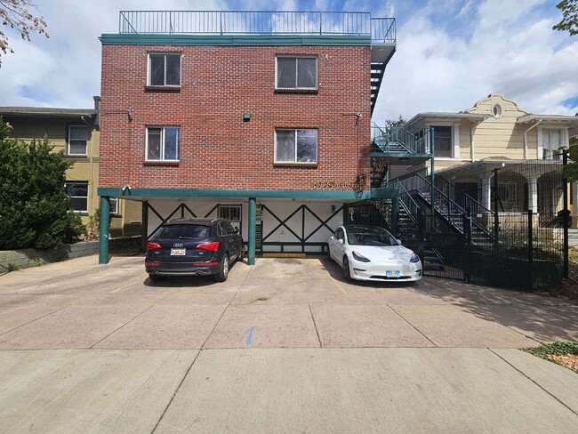 Building Photo - 1140 N Downing St