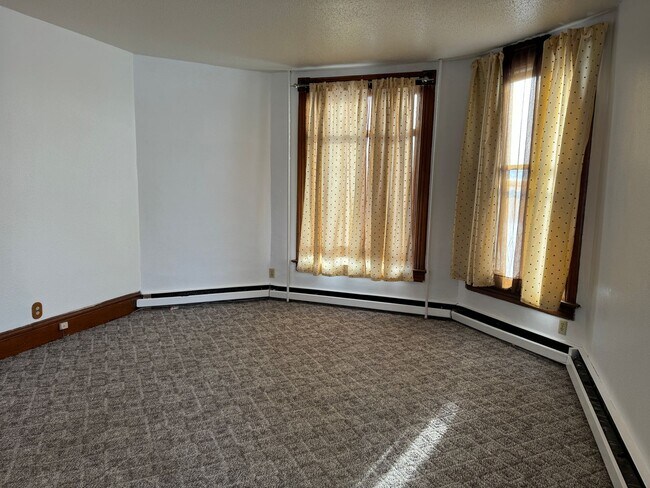 Foto del edificio - 2509 4th St NE, Jamestown, ND 58401