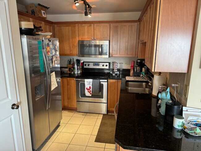 Kitchen - 400 E Bay St