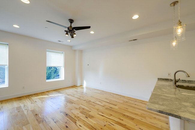 Foto del edificio - Great 1BR in Columbia Heights