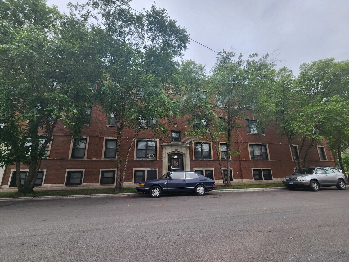 Foto principal - 307 E 50th St