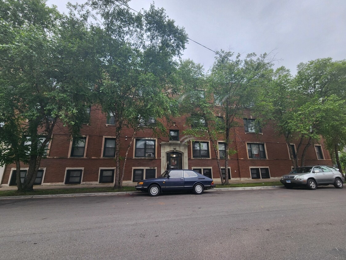 Primary Photo - 307 E 50th St