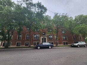 Building Photo - 307 E 50th St