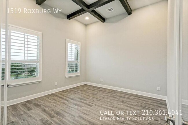 Building Photo - 1519 Roxburg Wy