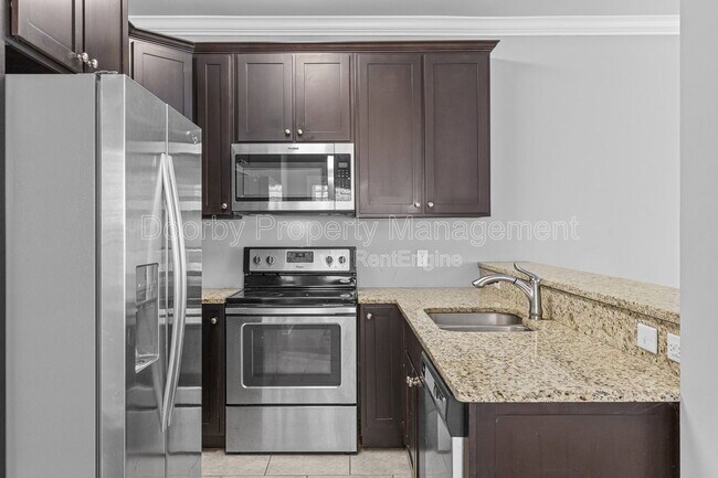 Foto del edificio - 723 Ladd Ave