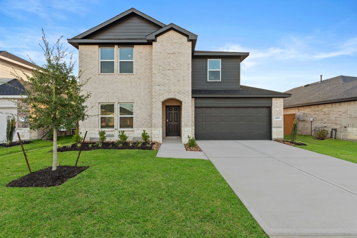 Foto principal - Brand New 5-Bedroom Home in Katy ISD – Nev...