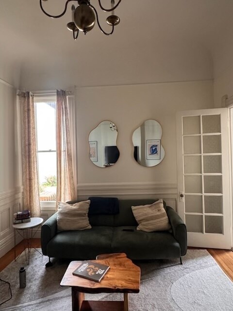 Sala de estar - 2202 Divisadero St