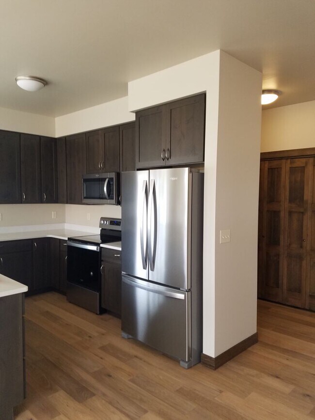 Foto del edificio - New construction 3 Bed 2 Bath w/ double at...
