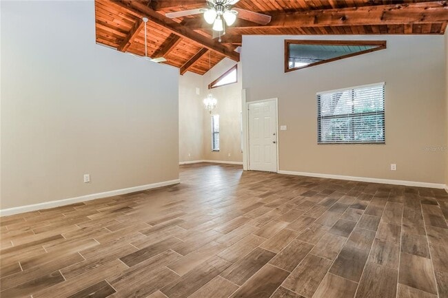 Building Photo - 2760 Hillsdale Ave