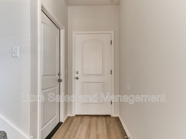 Building Photo - 10528 Harvest Moon Ave