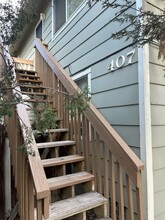 Building Photo - 405 Bonfoy Ave