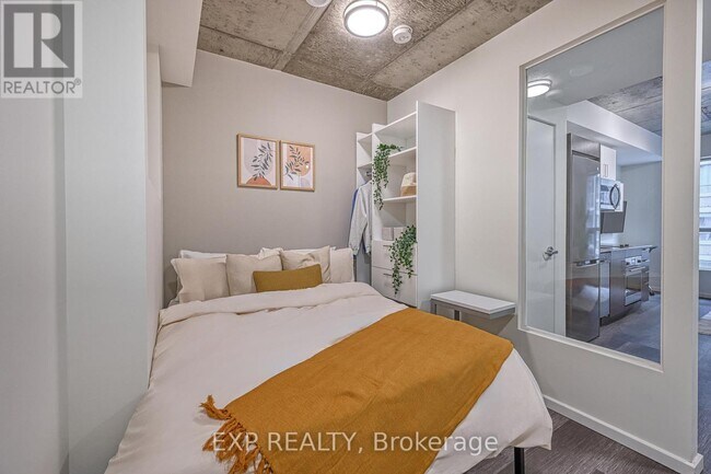 Building Photo - 211-211 Besserer St