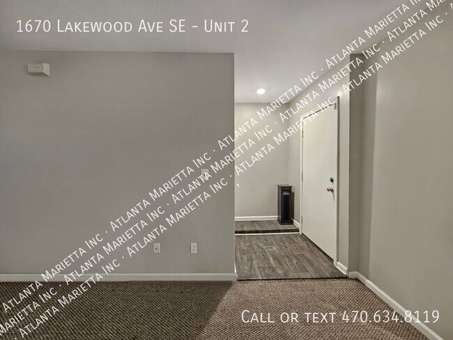 Building Photo - 3/2 Townhome - Vouchers Accepted