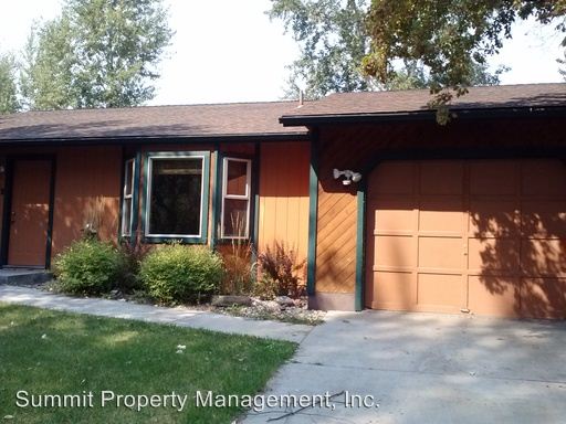 Building Photo - 211 Red Fox Rd