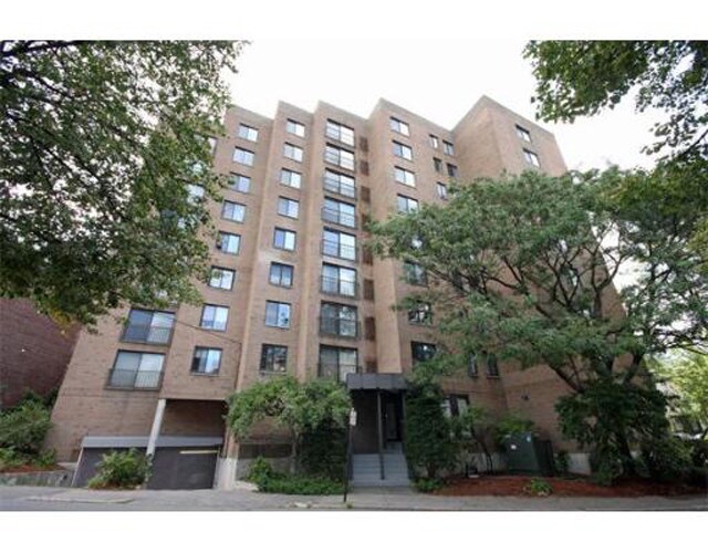 Foto del edificio - 1243 Beacon St