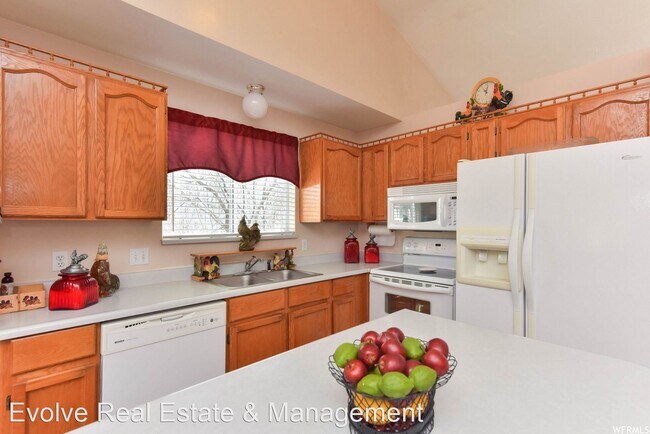 Building Photo - 4 br, 3.5 bath House - 7266 S Wimbledon Crt