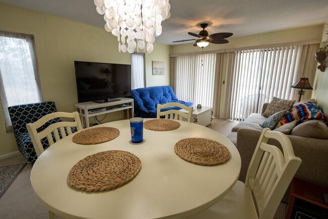Foto del edificio - 1100 Possum Trot Rd