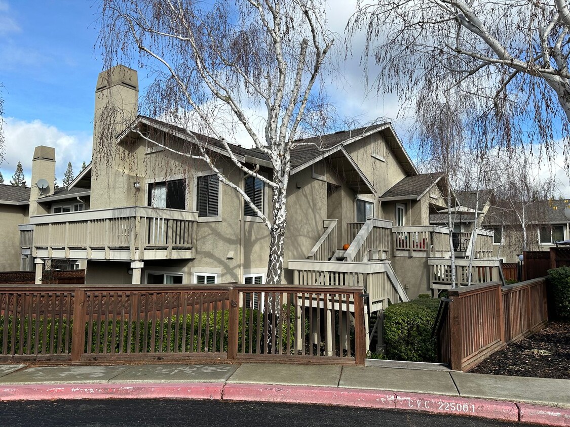 Primary Photo - 2 Bed 2 Bath W/ Attached Garage (Cobblestone)