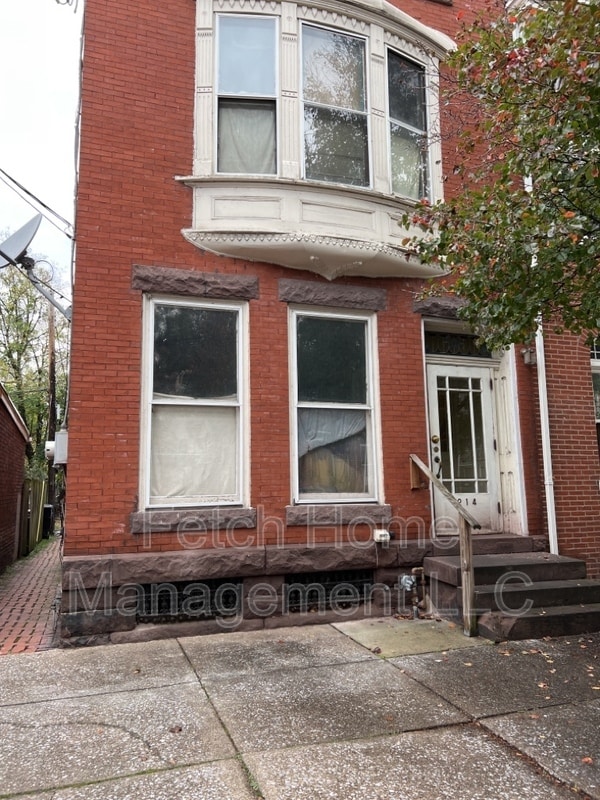 Building Photo - 214 Briggs St