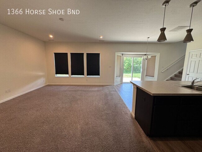 Foto del edificio - 1366 Horse Shoe Bnd