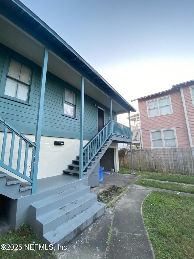 Foto principal - 2354 Forbes St
