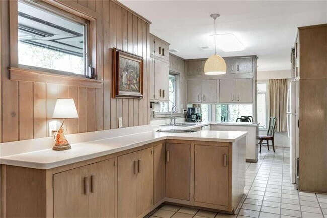 Foto del edificio - 796 Wesley Dr NW