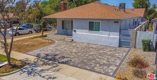 Building Photo - 7001 Mammoth Ave