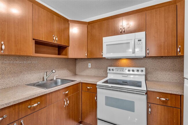 Foto del edificio - 325 NW 72nd Ave