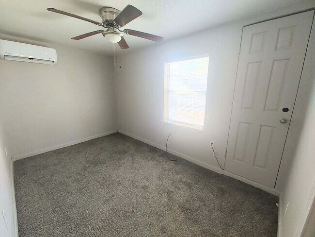 Foto del edificio - 2404 Avenue U