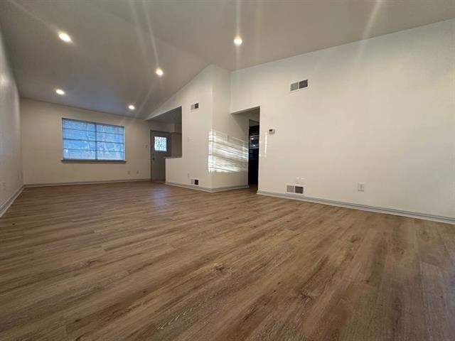 Building Photo - 716 Timberlake Cir