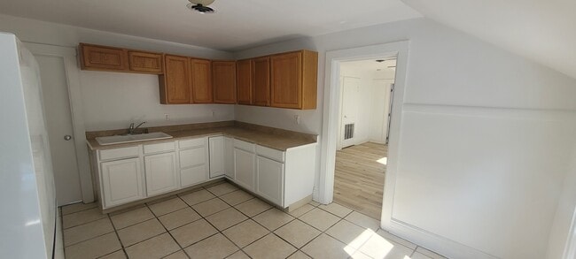 Building Photo - 2226 Myrtle St