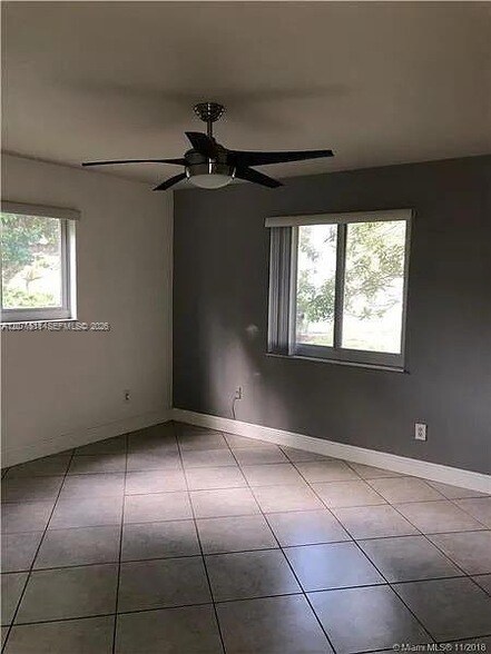 Building Photo - 12253 SW 82nd Ave