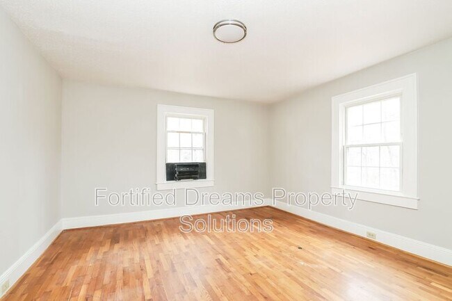 Foto del edificio - 1252 Brookwood Dr