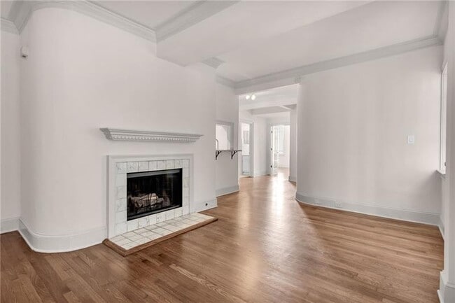 Building Photo - 2840 Peachtree Rd