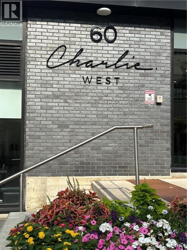 Building Photo - 60 Charles St W